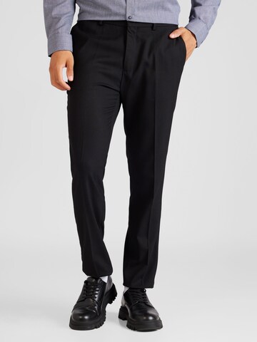 Coupe slim Pantalon à plis TOPMAN en noir : devant