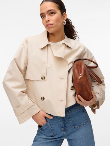 VERO MODA Tussenjas in Beige