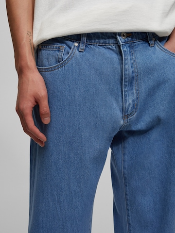 Pull&Bear Loosefit Jeans in Blau