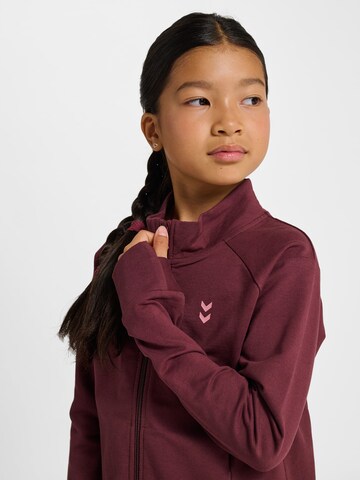 Hummel Sportsweatjacke in Rot