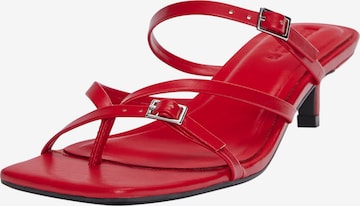 Pull&Bear Varvastossut värissä punainen: etupuoli