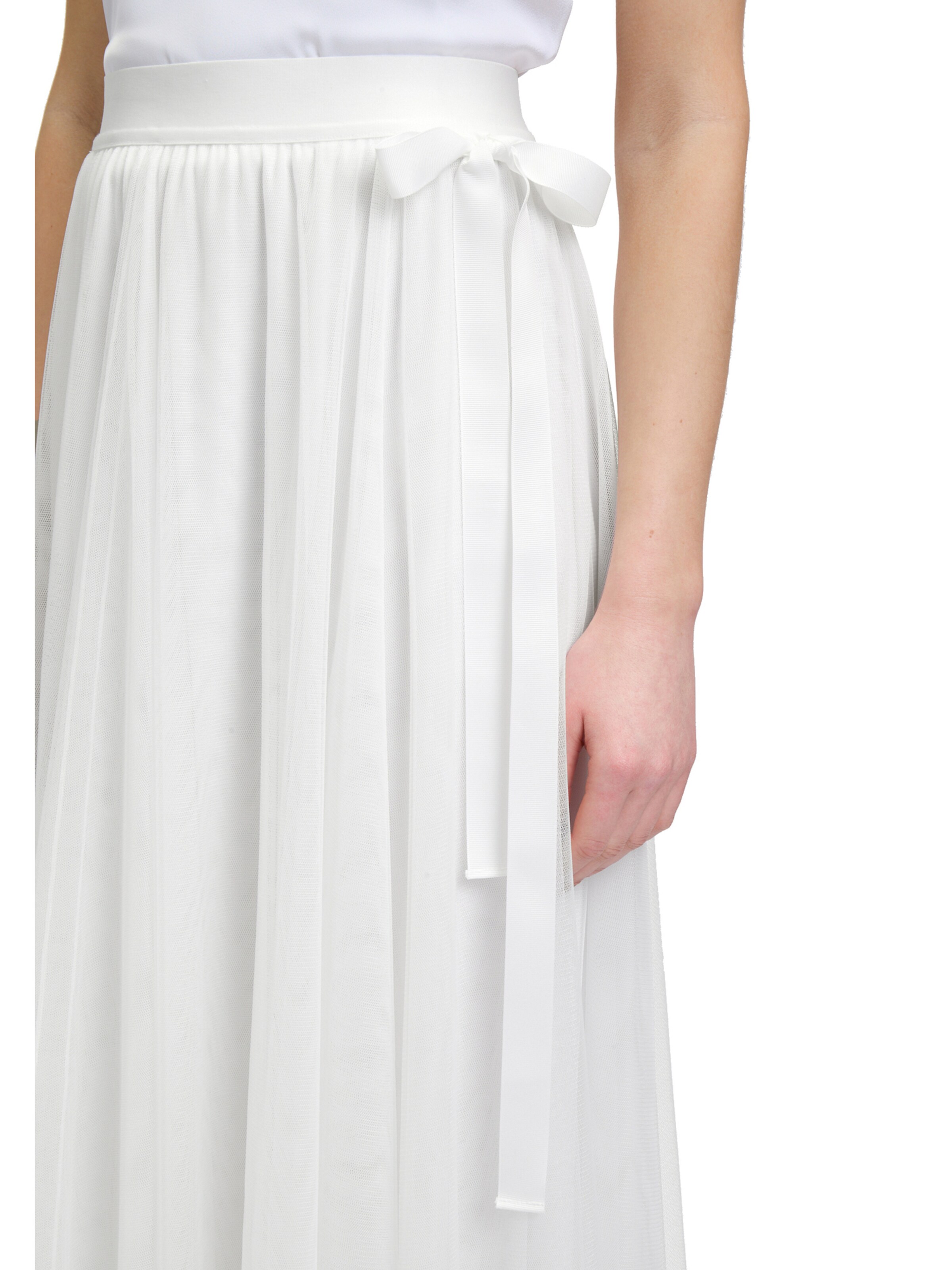 Vera Mont Skirt in White