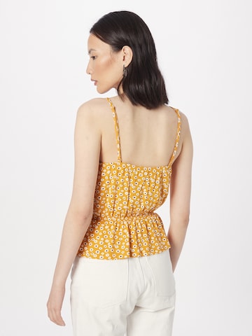 ABOUT YOU Top 'Camilla' in Yellow