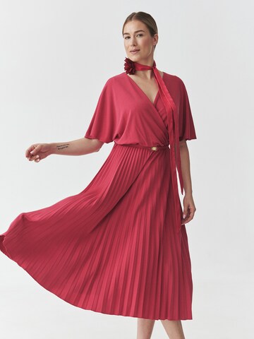 TATUUM Dress in Red: front