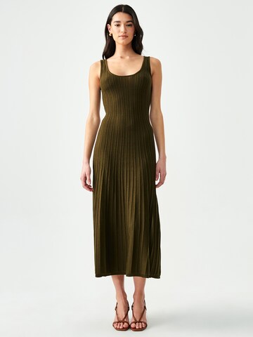 St MRLO Dress 'JAMINA' in Green: front