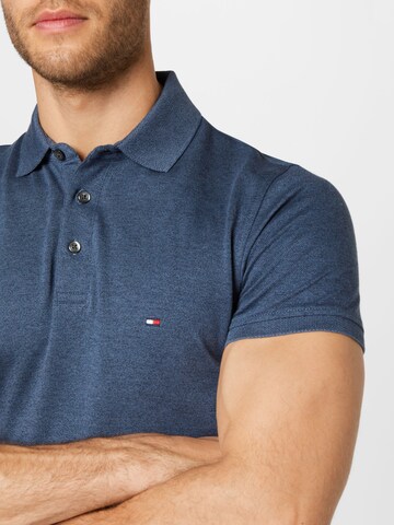 TOMMY HILFIGER Poloshirt in Blau