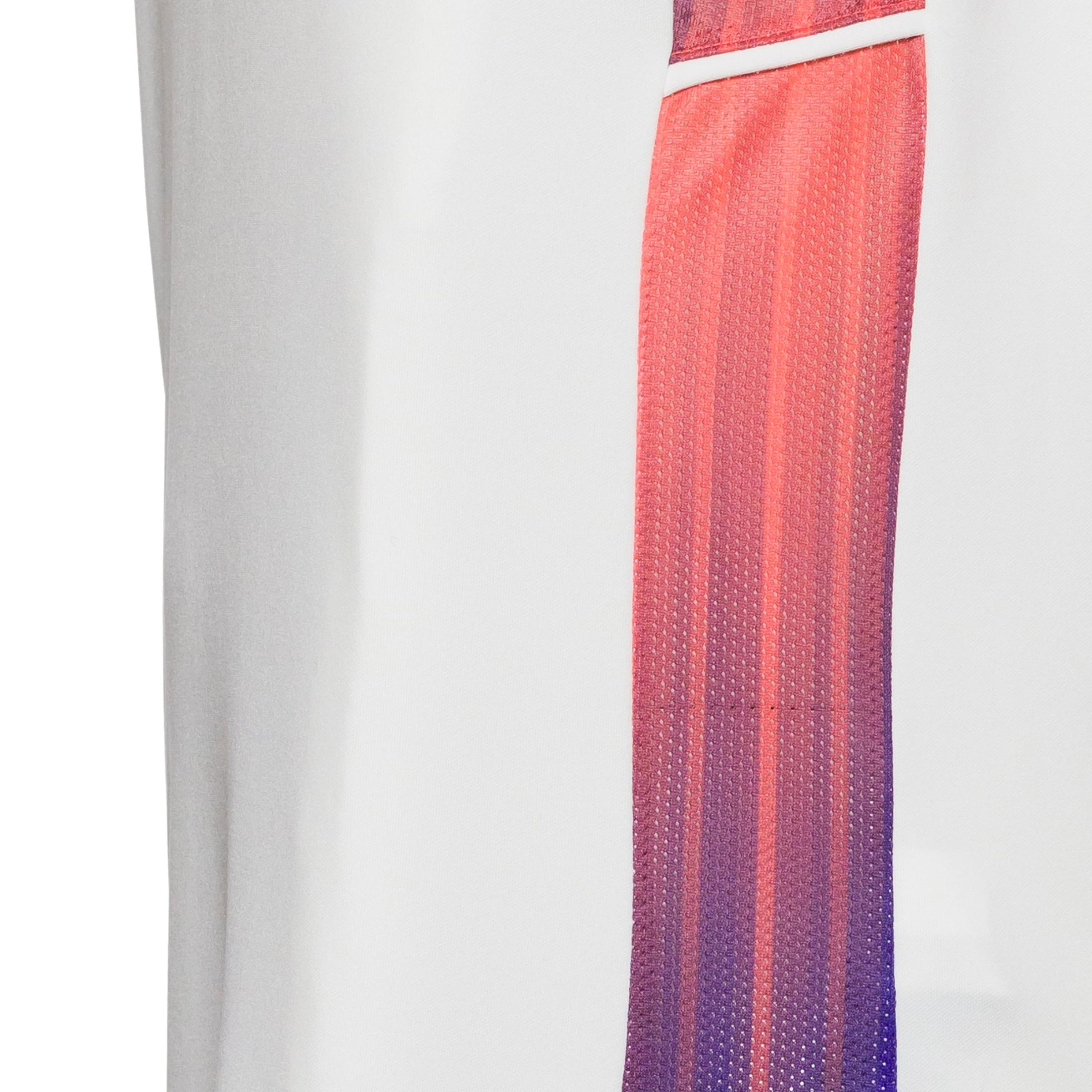 NIKE Performance Shirt in White