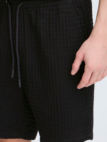 Kronstadt - Loosefit Calças 'Earnest' em preto