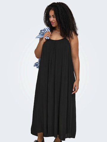 Robe d’été 'CARCHIARA' ONLY Carmakoma en noir