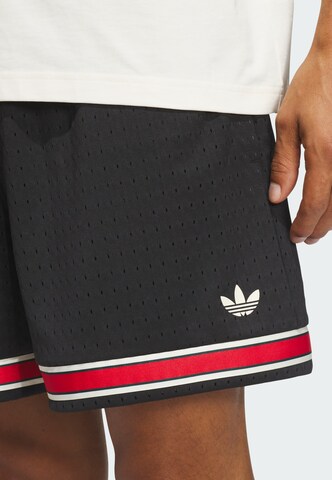 ADIDAS ORIGINALS - Loosefit Calças em preto