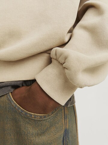 JACK & JONES Sweatshirt in Beige