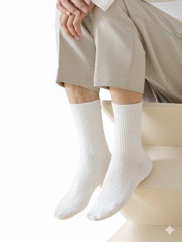 Millo Socken 'Cosy Steps'‌‌‌‌‌‌‌ in Weiß