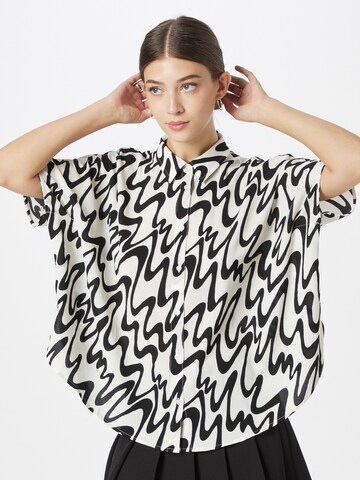 Monki Blouse in Wit: voorkant