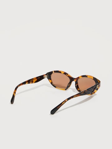 Occhiali da sole '0TY7232U' di Tory Burch in marrone