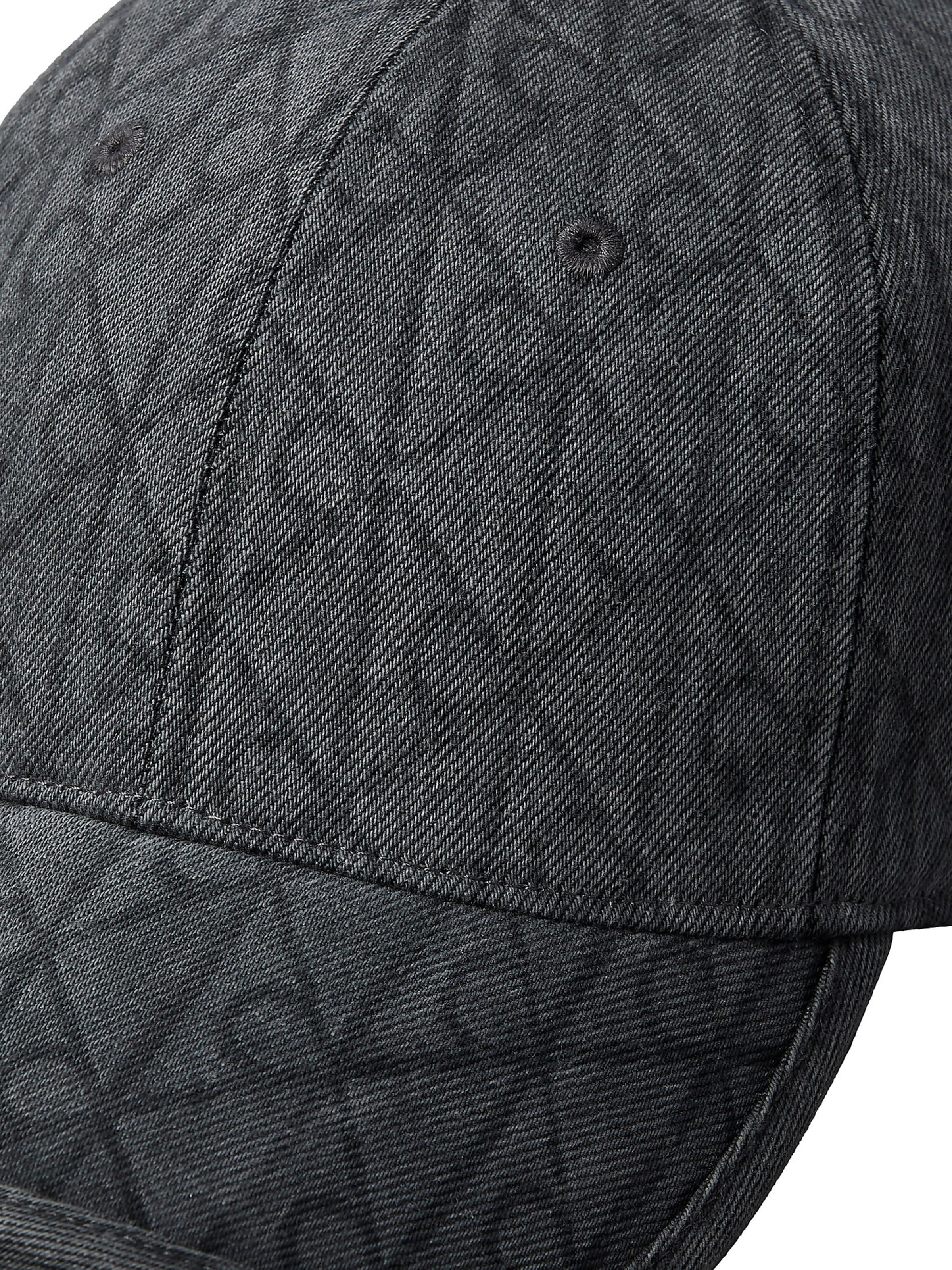 Calvin Klein Cap in Grau