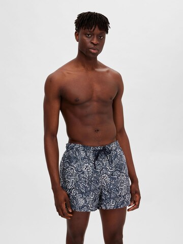 SELECTED HOMME Badeshorts in Blau