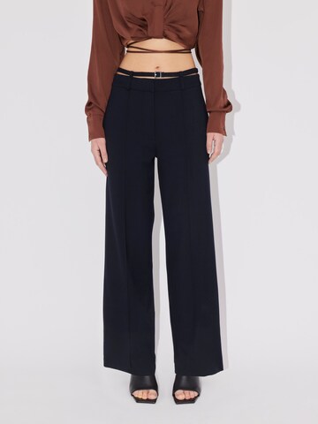 LeGer by Lena Gercke Loosefit Pantalon 'Leia' in Zwart: voorkant