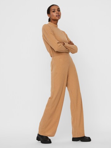 Wide Leg Pantalon 'Blossom' VERO MODA en marron