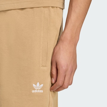 ADIDAS ORIGINALSregular Hlače 'Essentials' - smeđa boja