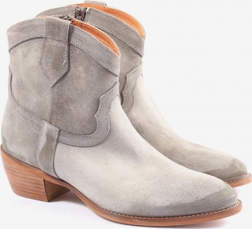Kanna Dress Boots in 39 in Grey: front