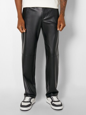 Loosefit Pantalon Bershka en noir : devant