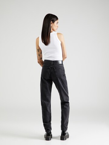 Calvin Klein Jeans Szabványos Farmer 'AUTHENTIC SLIM STRAIGHT' - fekete