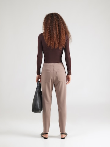 Effilé Pantalon monari en gris