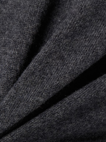 Andrew James Sweater in Grey