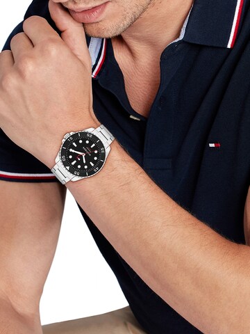 TOMMY HILFIGER Analóg órák 'OCEANIC' - ezüst