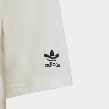 Tricou 'Graphic Print' de la ADIDAS ORIGINALS pe alb