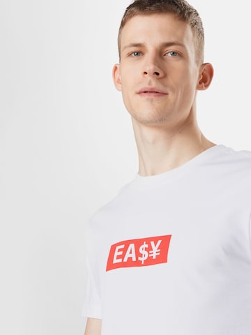 T-Shirt 'Easy Box' Mister Tee en blanc