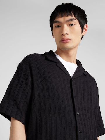 WEEKDAY Comfort fit Button Up Shirt in Black
