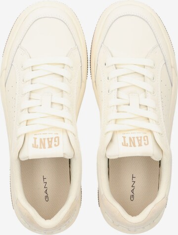 Baskets basses GANT en blanc