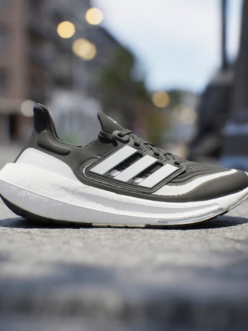 ADIDAS PERFORMANCE Маратонки за бягане 'Ultraboost Light' в черно