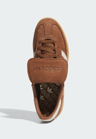 Sneaker bassa di ADIDAS ORIGINALS in marrone