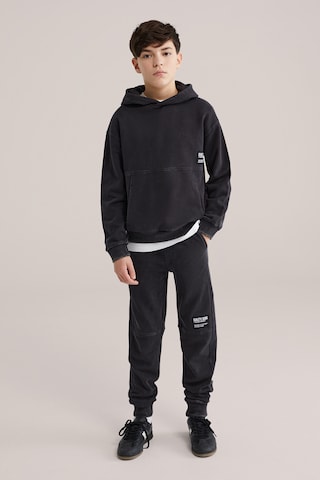 WE Fashion Sweatshirt in Black