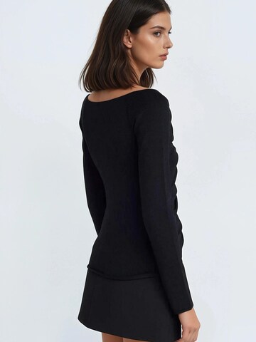 Hiccup Skirt in Black