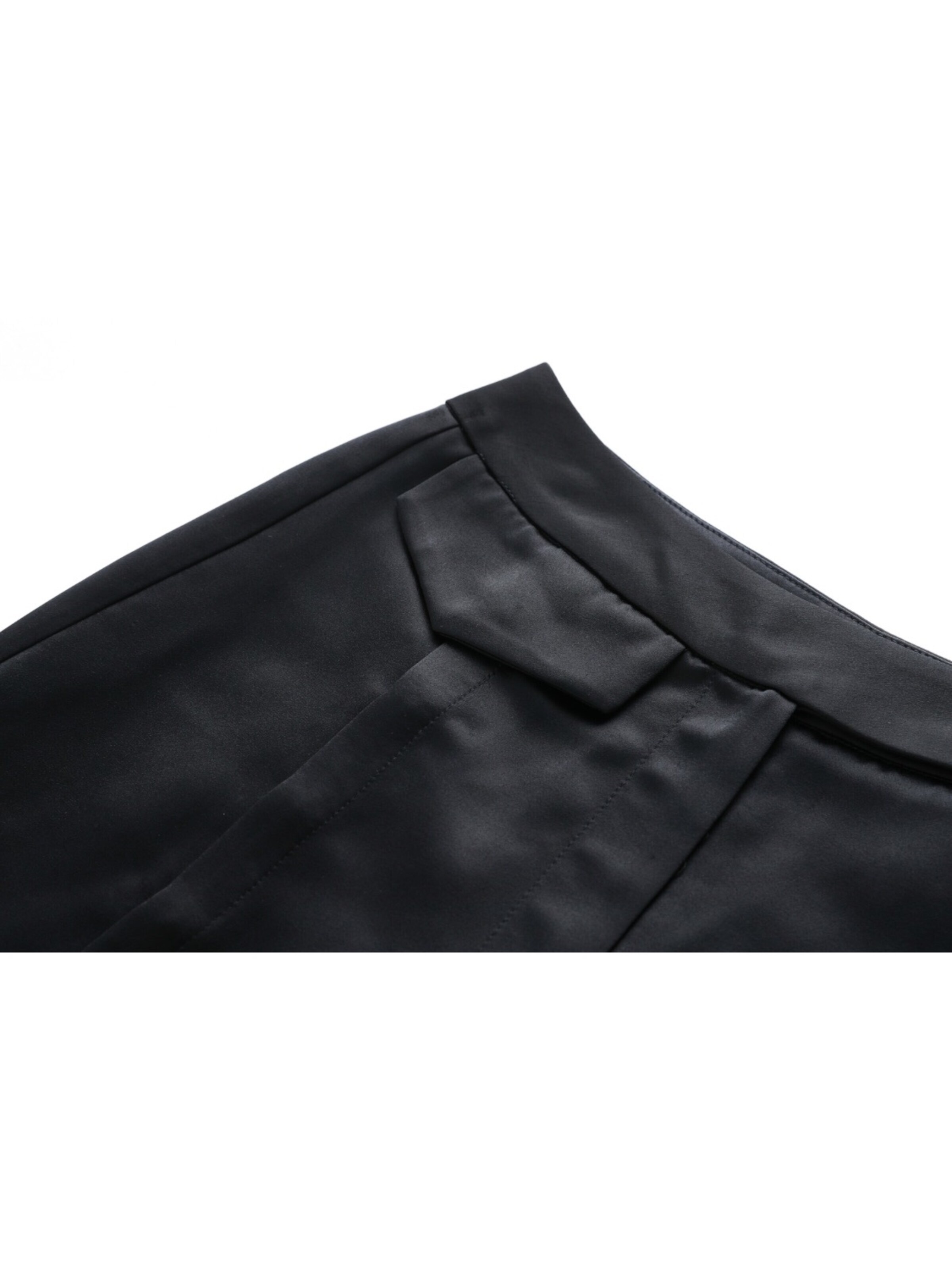 regular Pantaloni 'Hand-Sewn Slit Trousers' di iellele in nero
