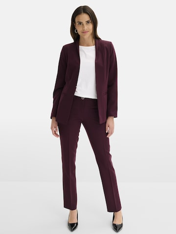 bonprix - Traje de pantalón en rojo: frente