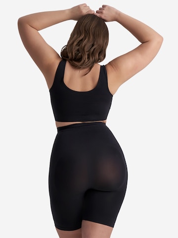 Pantalon modelant 'Soft Touch Seamless High Waist Short' Bye Bra en noir