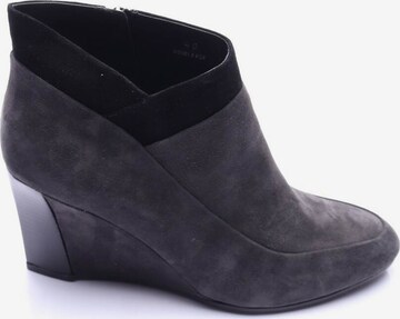 Tod's Dress Boots in 40 in Grey: front