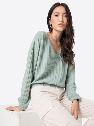 ABOUT YOU Shirt 'Mariella' in Green: front