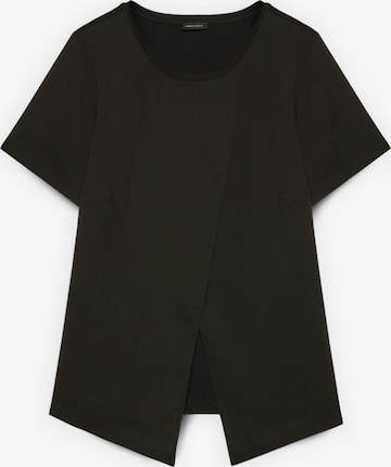 Fiorella Rubino - Top en negro: frente