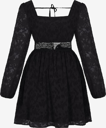 Robe faina en noir : devant