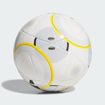 Balle 'Real Madrid Home' ADIDAS PERFORMANCE en blanc