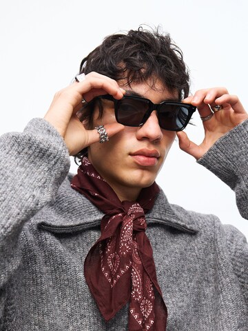 BershkaSunčane naočale - crna boja