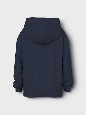 Sweat 'NKMVELTEN' NAME IT en bleu