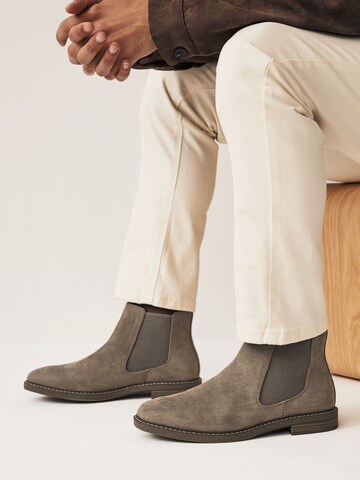 Boots chelsea di Next in grigio
