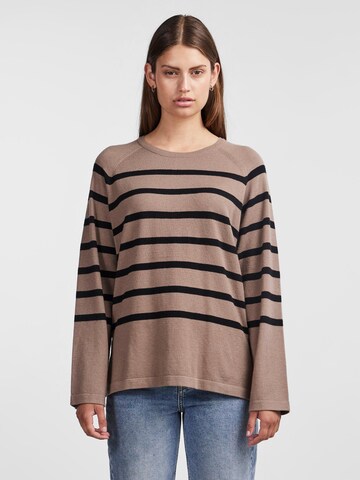 PIECES Sweater in Brown: front