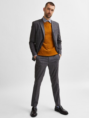 SELECTED HOMME Regular Pleat-Front Pants in Grey